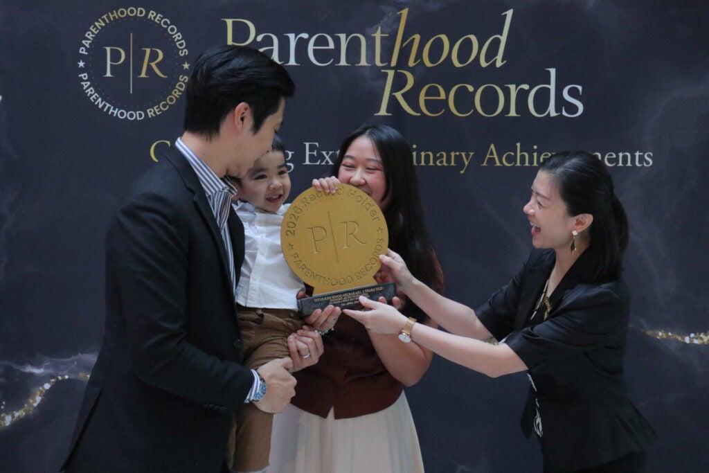 Titus Ren Has Been Recognised As The Youngest Artist In Malaysia To Hold A Solo Art Exhibiton By Parenthood Records And Awarded By Teresa Chin Founder Of Parenthood Records