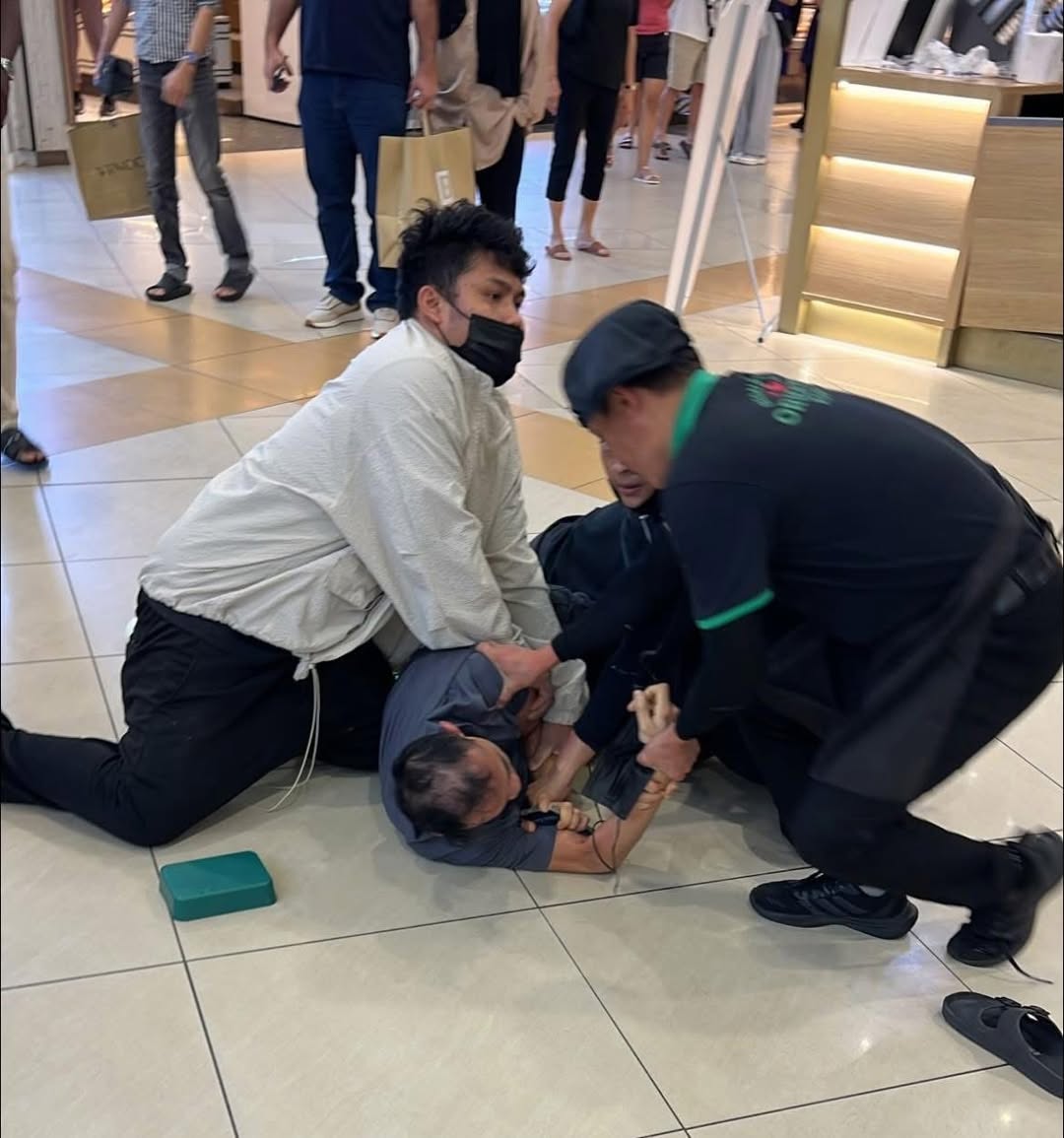 Yesterday At Our Aeon Bukit Indah Outlet Something Happened That Left Us Quite Shaken.a Table O