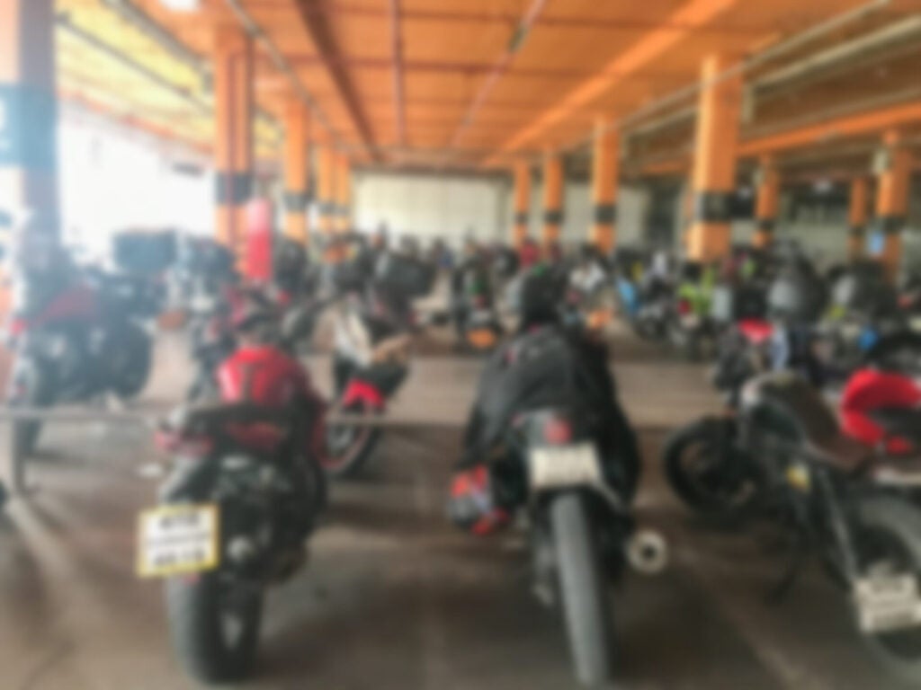 157483973 L