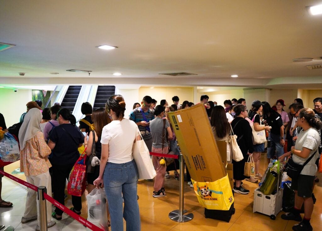 Sunway Pyramid Shoppers Lining Up For Recircle Hub