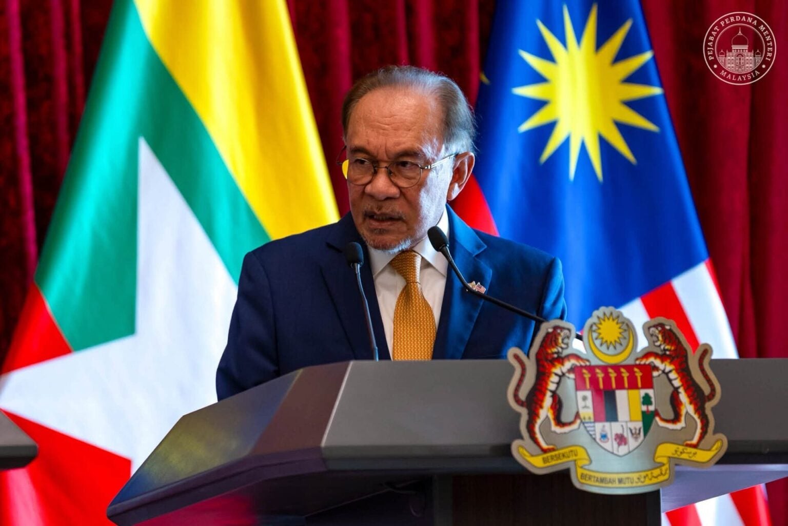 Anwar Ibrahim: Prabowo Subianto Agrees to Take Action Over Worsening ...